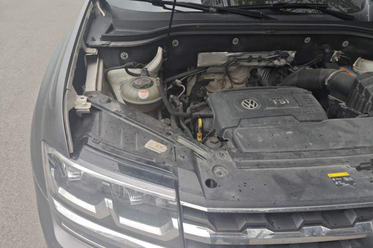 Used Volkswagen Teramont 2017 380TSI Four-Wheel Drive Luxury Edition Engine Bay Right