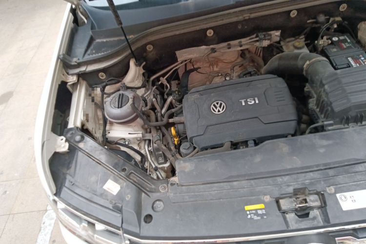 Used Volkswagen Teramont 2017 380TSI Four-Wheel Drive Luxury Edition Engine Bay Right