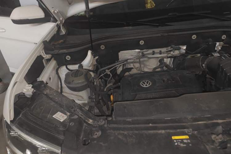Used Volkswagen Teramont 2017 380TSI Four-Wheel Drive Luxury Edition Engine Bay Right