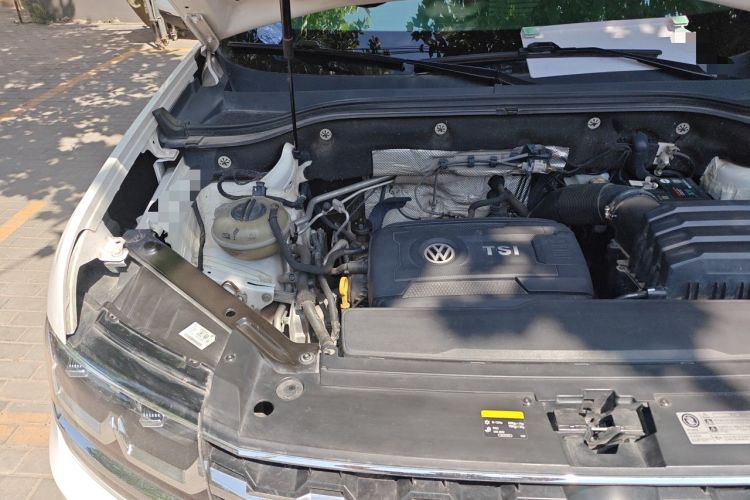 Used Volkswagen Teramont 2017 380TSI Four-Wheel Drive Luxury Edition Engine Bay Right