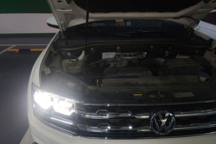 Used Volkswagen Teramont 2017 380TSI Four-Wheel Drive Luxury Edition Engine Bay Right