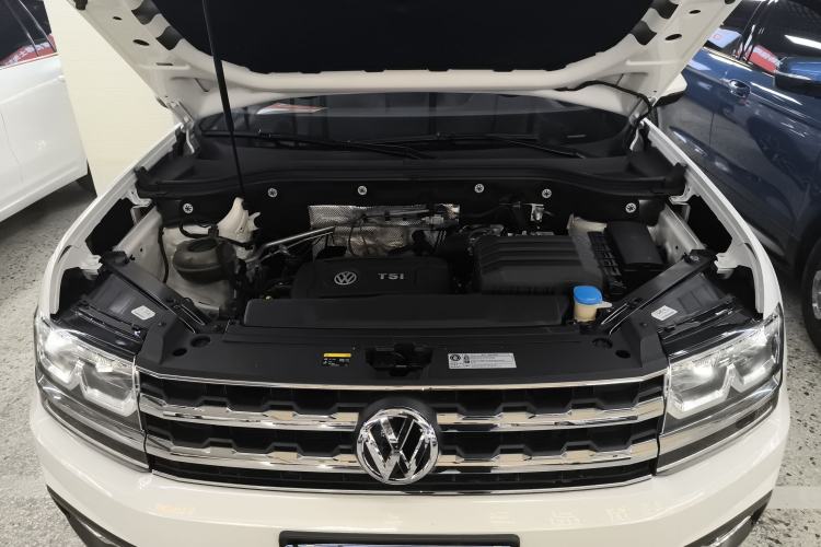 Used Volkswagen Teramont 2017 380TSI Four-Wheel Drive Luxury Edition Engine Bay