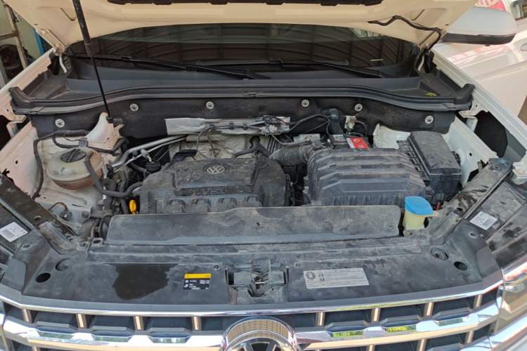 Used Volkswagen Teramont 2017 330TSI Two-Wheel-Drive Flagship Edition Engine Bay