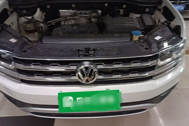 Used Volkswagen Teramont 2017 330TSI Two-Wheel-Drive Luxury Edition Engine Bay