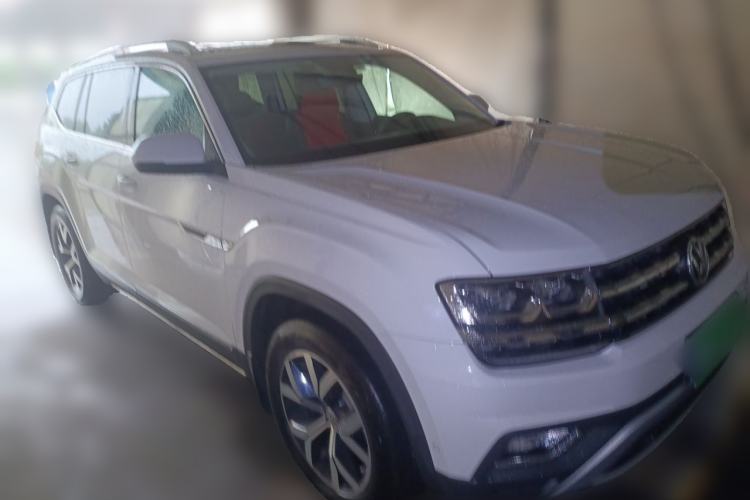 Used Volkswagen Teramont 2017 330TSI Two-Wheel-Drive Luxury Edition Front Right 45 Deg