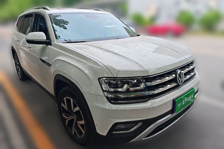 Used Volkswagen Teramont 2017 330TSI Two-Wheel-Drive Luxury Edition Front Right 45 Deg