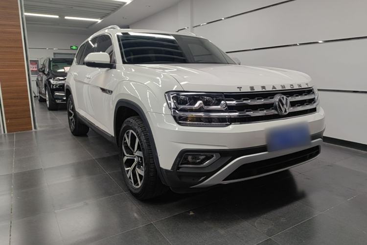 Used Volkswagen Teramont 2017 330TSI Two-Wheel-Drive Luxury Edition Front Right 45 Deg