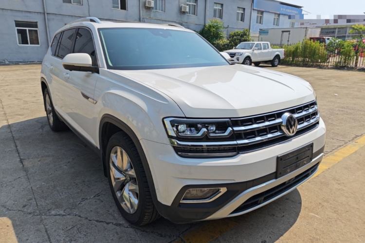 Used Volkswagen Teramont 2017 330TSI Two-Wheel-Drive Flagship Edition Front Right 45 Deg