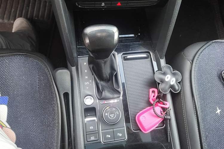 Used Volkswagen Teramont 2017 380TSI Four-Wheel Drive Luxury Edition Gear Lever