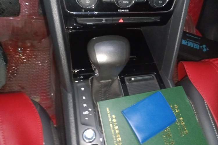 Used Volkswagen Teramont 2017 330TSI Two-Wheel-Drive Luxury Edition Gear Lever