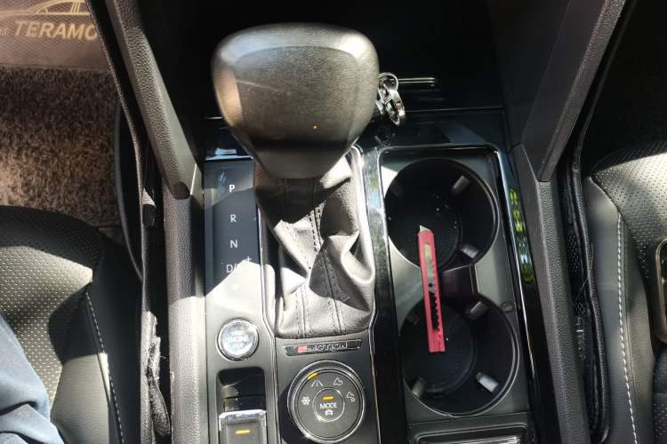 Used Volkswagen Teramont 2017 380TSI Four-Wheel Drive Luxury Edition Gear Lever