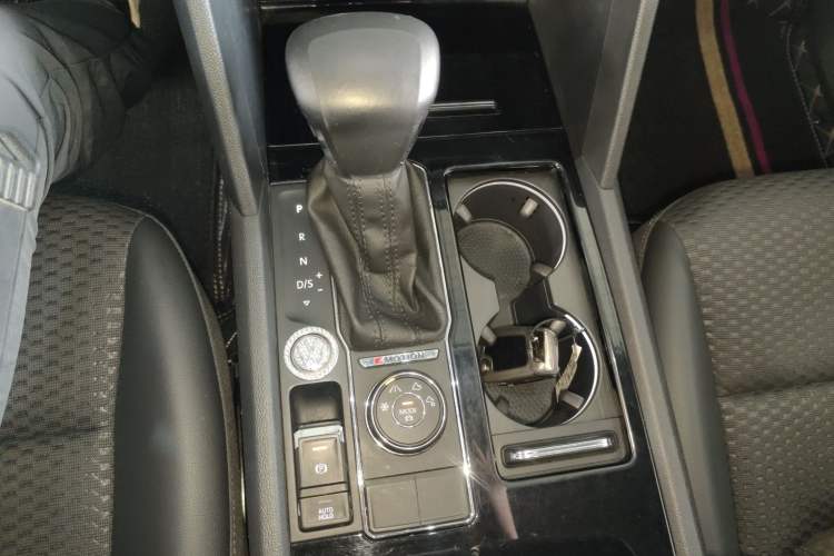 Used Volkswagen Teramont 2017 380TSI Four-Wheel Drive Comfort Edition Gear Lever