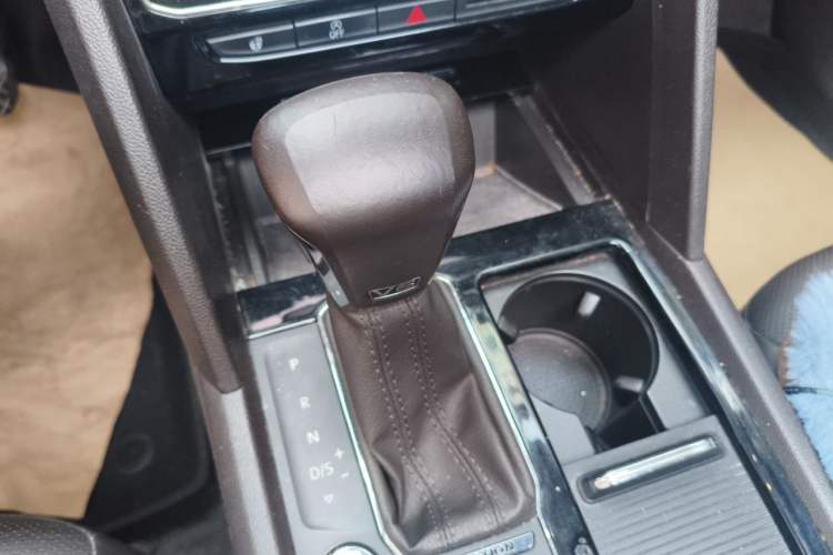 Used Volkswagen Teramont 2017 530 V6 Four-Wheel Drive Flagship Edition Gear Lever