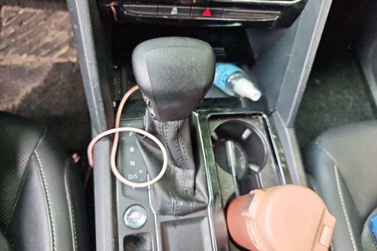Used Volkswagen Teramont 2017 330TSI Two-Wheel-Drive Luxury Edition Gear Lever