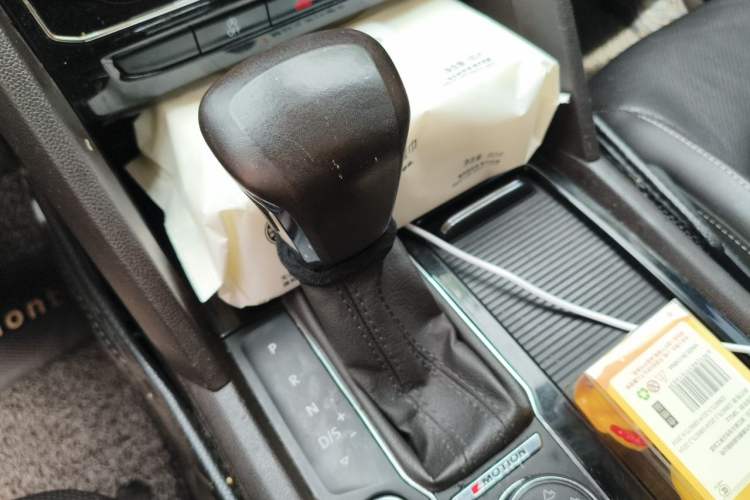 Used Volkswagen Teramont 2017 380TSI Four-Wheel Drive Luxury Edition Gear Lever