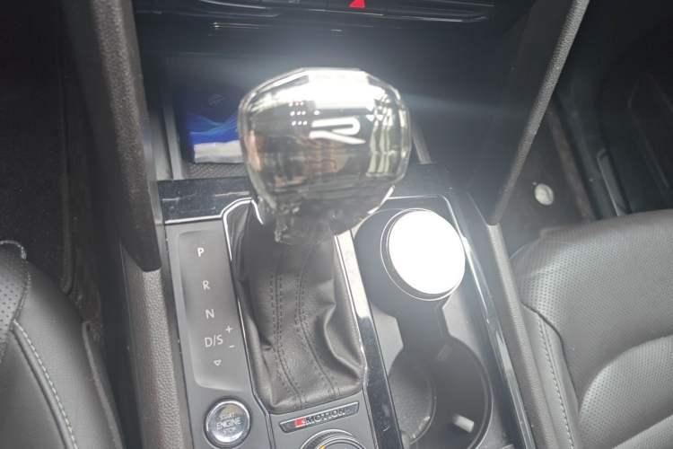 Used Volkswagen Teramont 2017 380TSI Four-Wheel Drive Luxury Edition Gear Lever