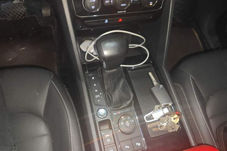 Used Volkswagen Teramont 2017 380TSI Four-Wheel Drive Luxury Edition Gear Lever