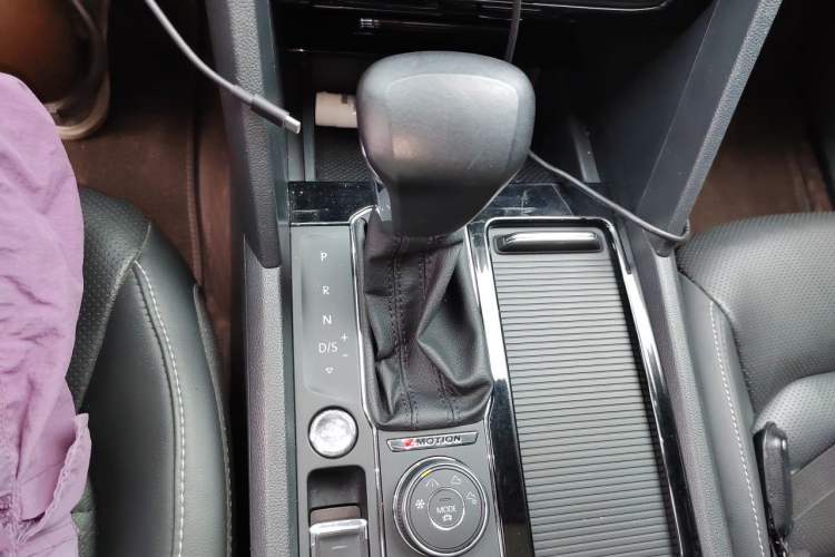 Used Volkswagen Teramont 2017 380TSI Four-Wheel Drive Luxury Edition Gear Lever