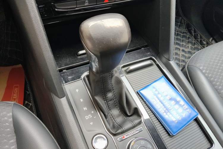 Used Volkswagen Teramont 2017 380TSI Four-Wheel Drive Comfort Edition Gear Lever