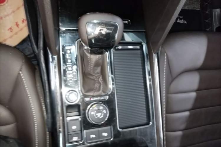 Used Volkswagen Teramont 2017 380TSI Four-Wheel Drive Luxury Edition Gear Lever