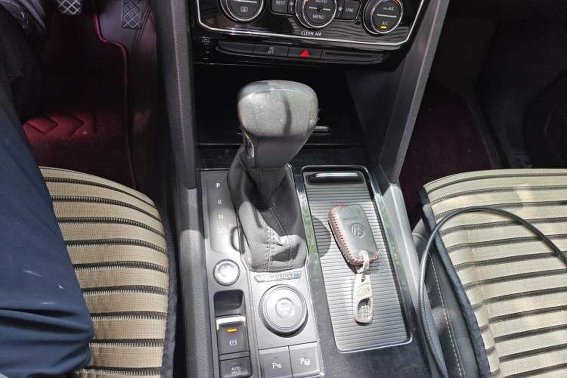 Used Volkswagen Teramont 2017 380TSI Four-Wheel Drive Luxury Edition Gear Lever
