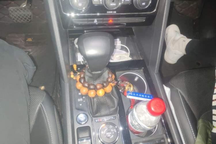 Used Volkswagen Teramont 2017 380TSI Four-Wheel Drive Luxury Edition Gear Lever