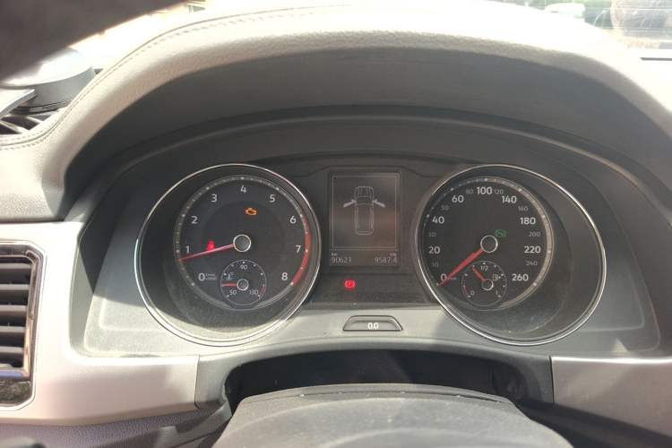 Used Volkswagen Teramont 2017 330TSI Two-Wheel-Drive Luxury Edition Instrument Cluster