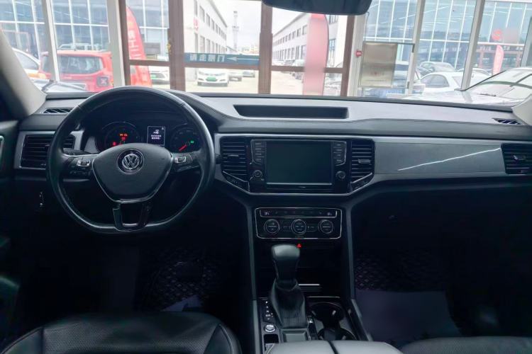 Used Volkswagen Teramont 2017 330TSI Two-Wheel-Drive Luxury Edition Interior 1
