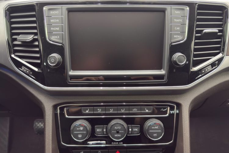 Used Volkswagen Teramont 2017 330TSI Two-Wheel-Drive Flagship Edition Interior 3