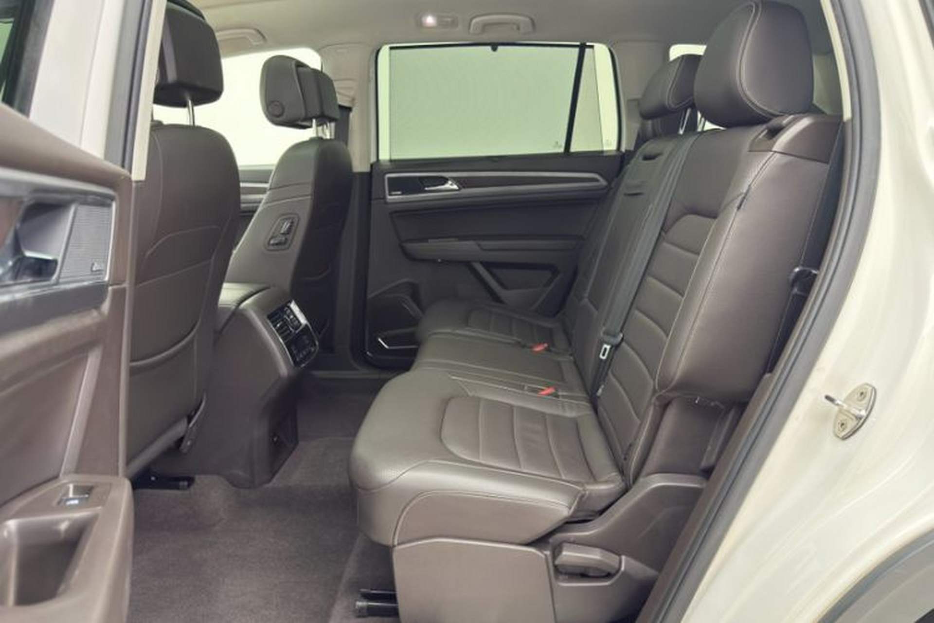 Used Volkswagen Teramont 2017 330TSI Two-Wheel-Drive Flagship Edition Interior 6