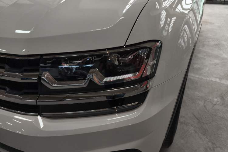 Used Volkswagen Teramont 2017 330TSI Two-Wheel-Drive Luxury Edition Left Front Headlight