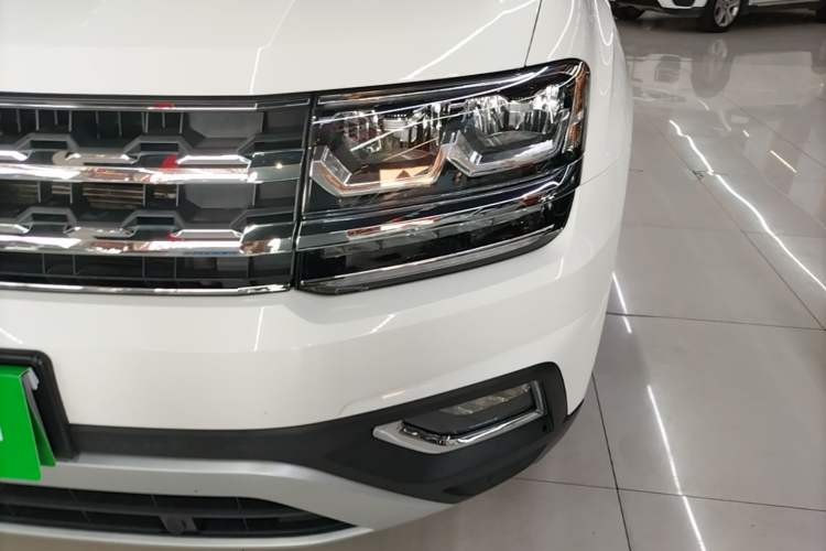 Used Volkswagen Teramont 2017 380TSI Four-Wheel Drive Luxury Edition Left Front Headlight