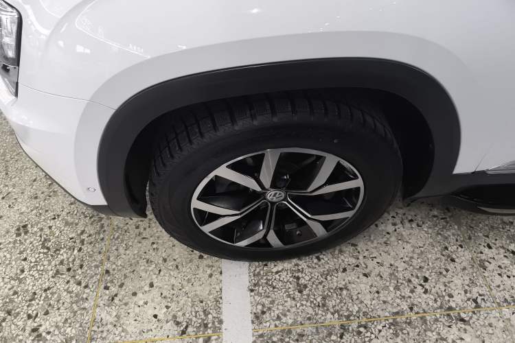 Used Volkswagen Teramont 2017 380TSI Four-Wheel Drive Luxury Edition Left Front Wheel Hub