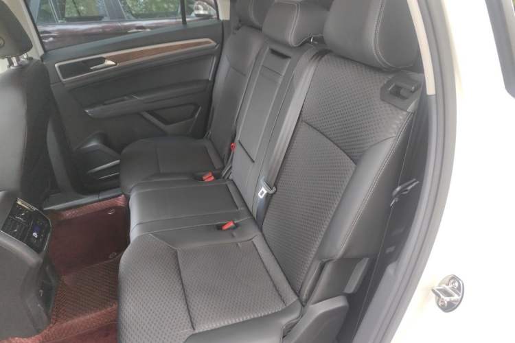 Used Volkswagen Teramont 2017 380TSI Four-Wheel Drive Comfort Edition Left Rear Seat