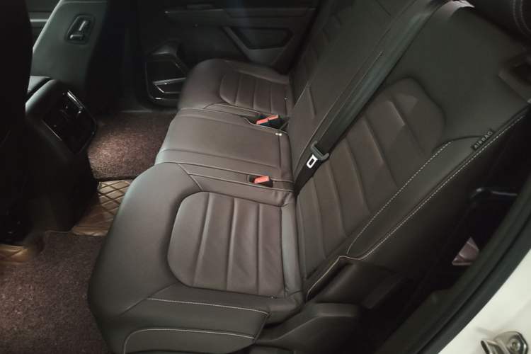 Used Volkswagen Teramont 2017 530 V6 Four-Wheel Drive Flagship Edition Left Rear Seat