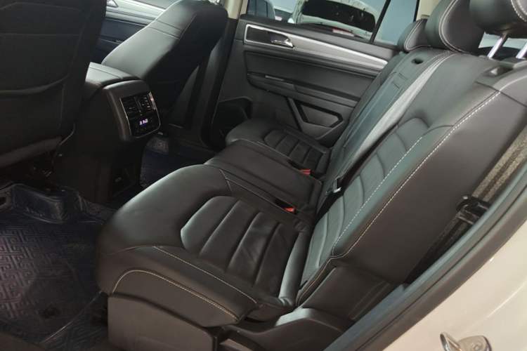 Used Volkswagen Teramont 2017 380TSI Four-Wheel Drive Luxury Edition Left Rear Seat