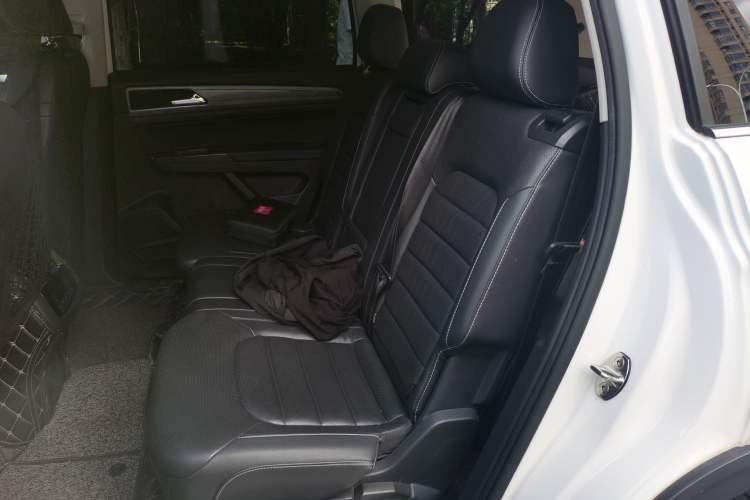 Used Volkswagen Teramont 2017 380TSI Four-Wheel Drive Luxury Edition Left Rear Seat