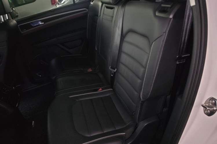 Used Volkswagen Teramont 2017 530 V6 Four-Wheel Drive Supreme Flagship Edition Left Rear Seat