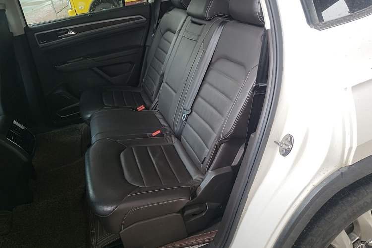 Used Volkswagen Teramont 2017 530 V6 Four-Wheel Drive Flagship Edition Left Rear Seat