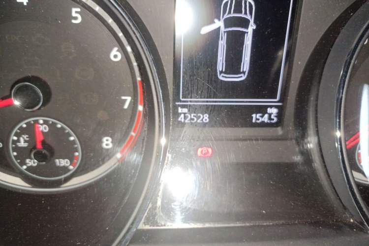 Used Volkswagen Teramont 2017 330TSI Two-Wheel-Drive Luxury Edition Odometer Close Up