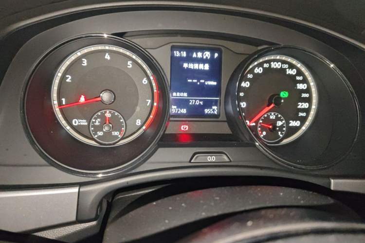 Used Volkswagen Teramont 2017 530 V6 Four-Wheel Drive Luxury Edition Odometer Close Up