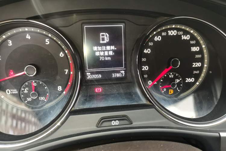 Used Volkswagen Teramont 2017 330TSI Two-Wheel-Drive Luxury Edition Odometer Close Up