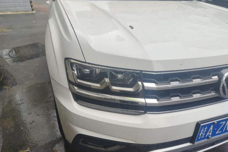 Used Volkswagen Teramont 2017 330TSI Two-Wheel-Drive Luxury Edition Right Front Headlight