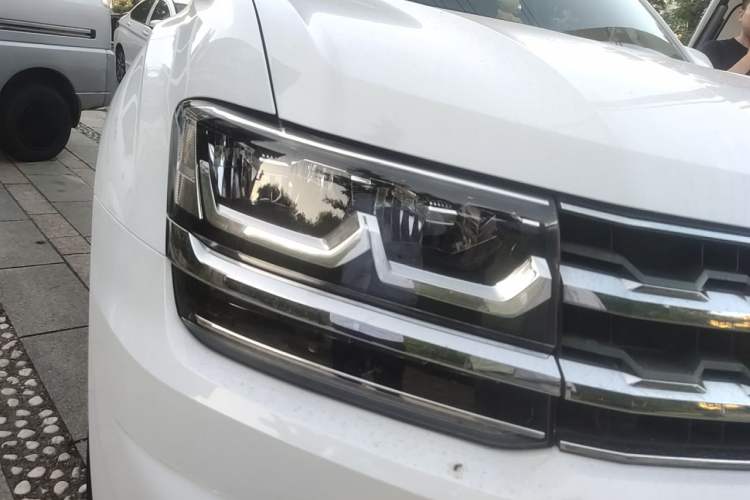 Used Volkswagen Teramont 2017 380TSI Four-Wheel Drive Luxury Edition Right Front Headlight