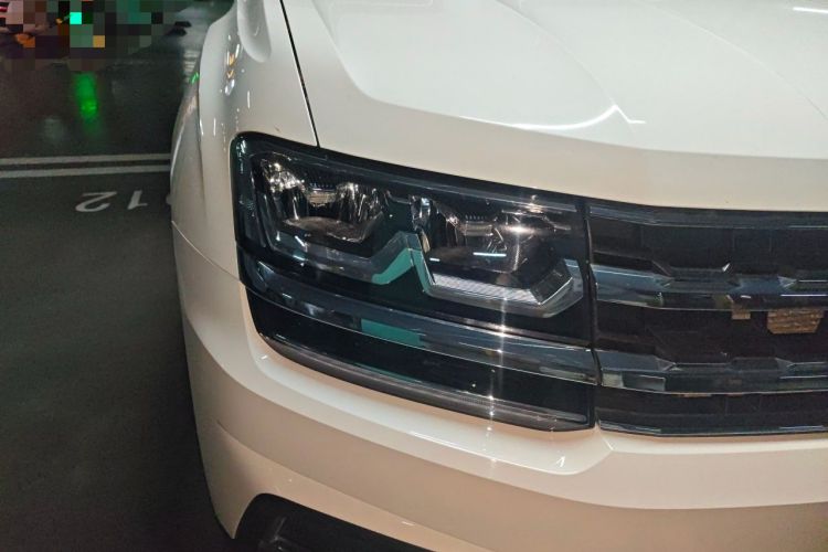 Used Volkswagen Teramont 2017 380TSI Four-Wheel Drive Luxury Edition Right Front Headlight