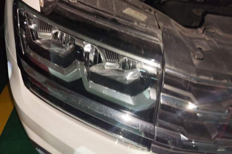Used Volkswagen Teramont 2017 380TSI Four-Wheel Drive Luxury Edition Right Front Headlight