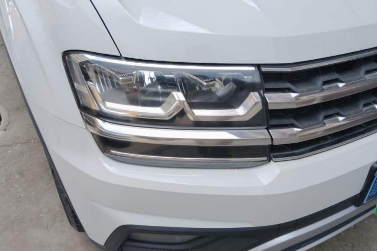 Used Volkswagen Teramont 2017 380TSI Four-Wheel Drive Comfort Edition Right Front Headlight