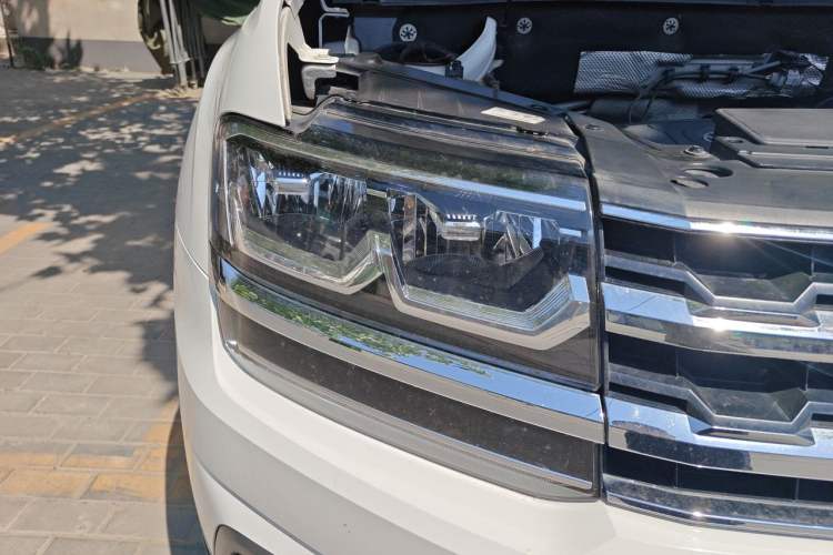 Used Volkswagen Teramont 2017 380TSI Four-Wheel Drive Luxury Edition Right Front Headlight