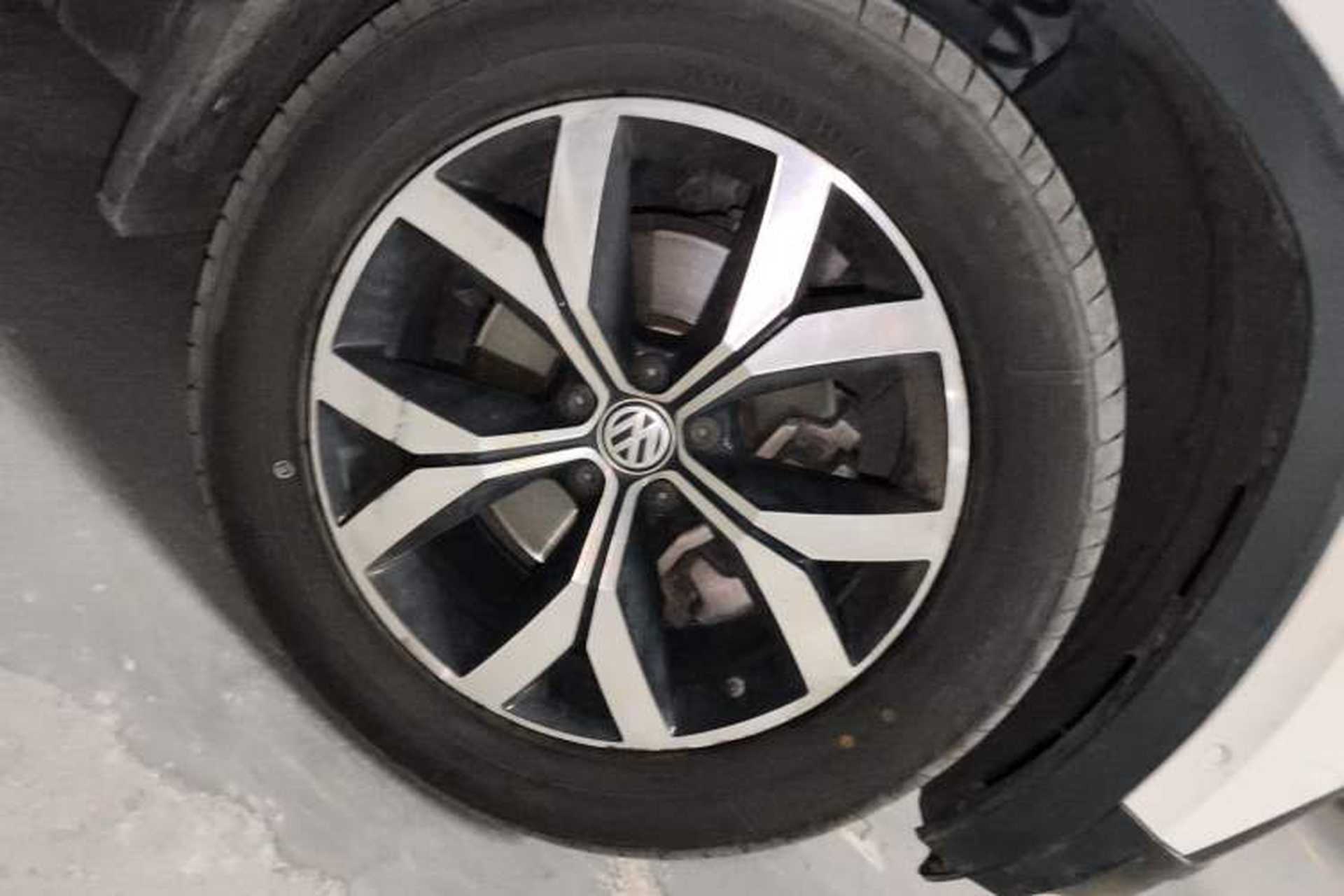 Used Volkswagen Teramont 2017 380TSI Four-Wheel Drive Luxury Edition Right Front Wheel Hub
