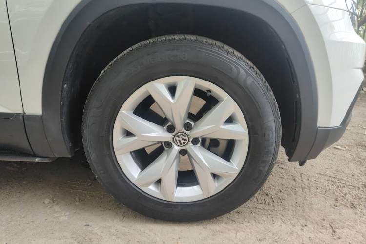 Used Volkswagen Teramont 2017 380TSI Four-Wheel Drive Comfort Edition Right Front Wheel Hub